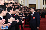 习近平等领导同志亲切会见出席党的十九大代表、特邀代表和列席人员